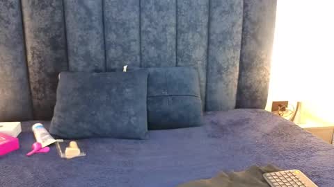 yunkeyc online show from 11-10-25, 02:43