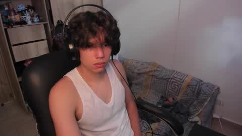 yurii_moody online show from 11-22-25, 07:46