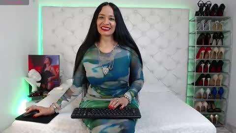    2  online show from 10-08-25, 02:53