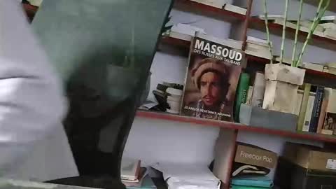 yvanbonar181018 online show from 09-16-25, 12:39