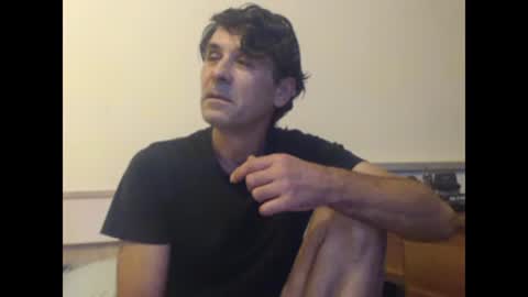 Snapshot of yvesstorm5 chatting on 01-04-25, 07:44 yvesstorm5 online show from 01-04-25, 07:44