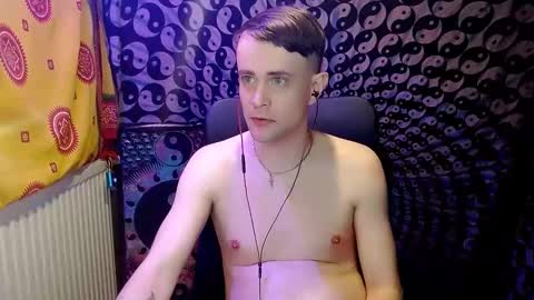   online show from 03-10-25, 01:34