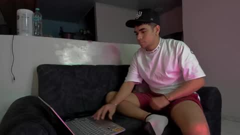 Snapshot of zac_joness chatting on 01-26-25, 06:07 zac online show from 01-26-25, 06:07