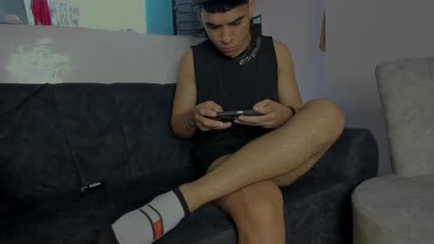 Snapshot of zac_joness chatting on 02-05-25, 08:04 zac online show from 02-05-25, 08:04