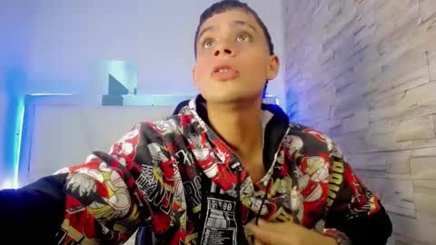 Snapshot of zacariass_ chatting on 12-04-24, 12:30 ZACARIAS online show from 12-04-24, 12:30
