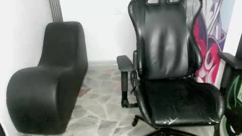 Snapshot of zacariass_ chatting on 12-28-24, 08:48 ZACARIAS online show from 12-28-24, 08:48