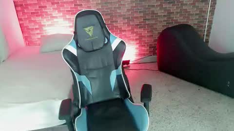 Snapshot of zacariass_ chatting on 09-21-25, 03:08 ZACARIAS online show from 09-21-25, 03:08