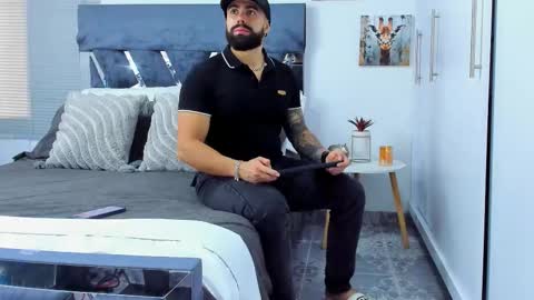 Snapshot of zack_froone chatting on 03-05-26, 01:51 Richard online show from 03-05-26, 01:51