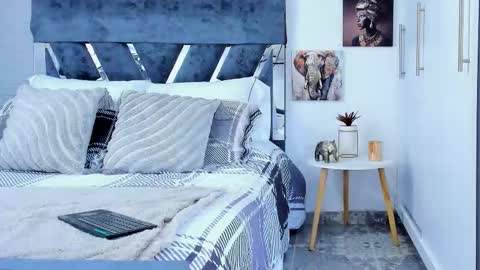 Snapshot of zack_froone chatting on 03-19-26, 01:04 Richard online show from 03-19-26, 01:04