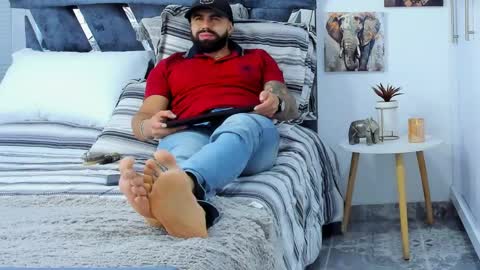 Snapshot of zack_froone chatting on 03-25-26, 03:40 Richard online show from 03-25-26, 03:40