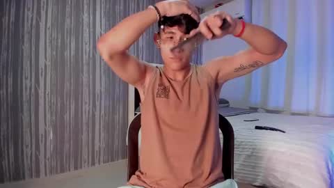 Snapshot of zack_horny19 chatting on 03-10-25, 01:10 Zack online show from 03-10-25, 01:10