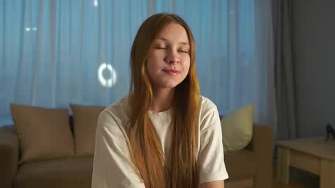 Snapshot of zadabercher chatting on 10-12-25, 01:10 Marina online show from 10-12-25, 01:10