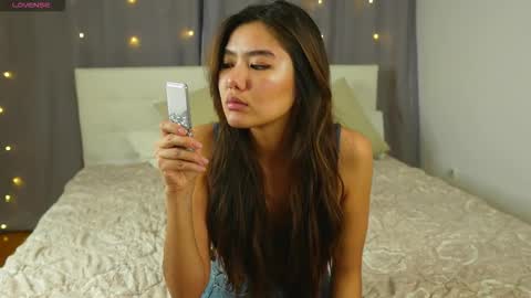 Snapshot of zadabercher chatting on 11-10-25, 03:27 Marina online show from 11-10-25, 03:27