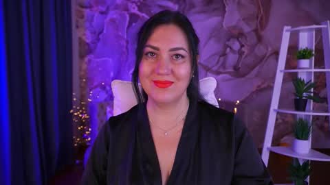 Snapshot of zafiramoonn chatting on 11-10-25, 01:43 Zafiramoonn online show from 11-10-25, 01:43