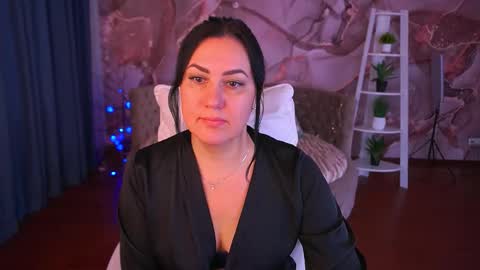 Snapshot of zafiramoonn chatting on 11-17-25, 01:39 Zafiramoonn online show from 11-17-25, 01:39