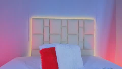 Zafiro Brown online show from 12-01-25, 12:21