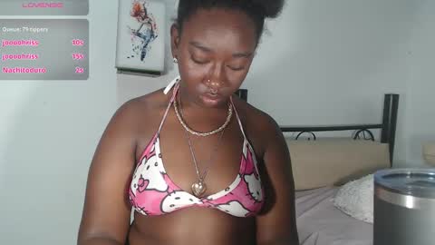 Snapshot of zahhysims chatting on 02-05-25, 01:33 zahhy online show from 02-05-25, 01:33