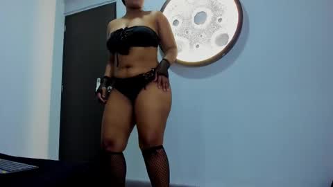 Snapshot of zaira_17 chatting on 11-16-25, 01:11 Zaira online show from 11-16-25, 01:11