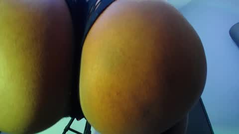Zaira online show from 11-29-25, 04:26