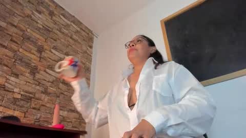 Danna online show from 11-12-25, 03:07