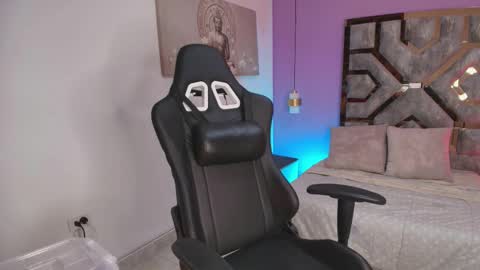 zamira_taylor online show from 10-20-25, 03:40