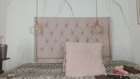 ZAMIRA online show from 10-06-25, 04:59