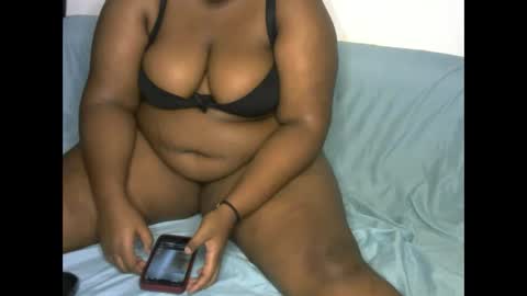 Snapshot of zandile22 chatting on 11-23-25, 04:01 zandile22 online show from 11-23-25, 04:01