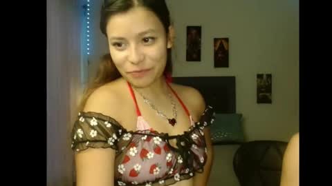 Snapshot of zandra6ghal chatting on 10-31-25, 09:49 zandra6ghal online show from 10-31-25, 09:49