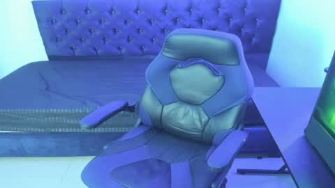 Snapshot of zanxley_ chatting on 01-28-25, 01:29 zanxley_ online show from 01-28-25, 01:29