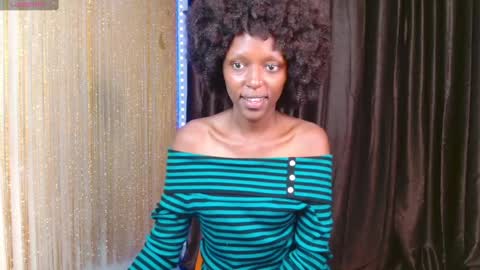 Snapshot of zara_lae chatting on 03-08-25, 09:06 nicky online show from 03-08-25, 09:06