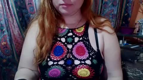 Snapshot of zara_red chatting on 01-17-25, 10:33 Kate. if im not here im here foxy red333 online show from 01-17-25, 10:33