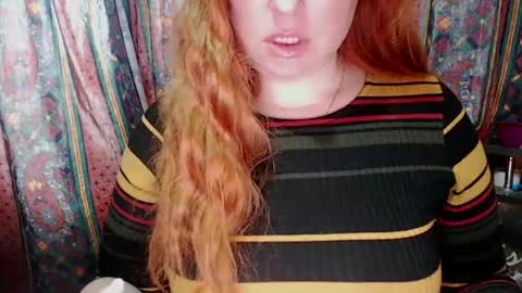 Snapshot of zara_red chatting on 01-21-25, 10:30 Kate. if im not here im here foxy red333 online show from 01-21-25, 10:30