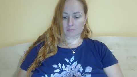 Snapshot of zara_red chatting on 09-10-25, 09:42 Kate. if im not here im here foxy red333 online show from 09-10-25, 09:42