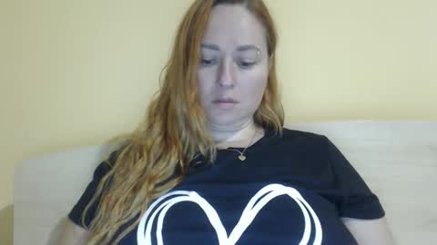 Snapshot of zara_red chatting on 09-23-25, 07:11 Kate. if im not here im here foxy red333 online show from 09-23-25, 07:11
