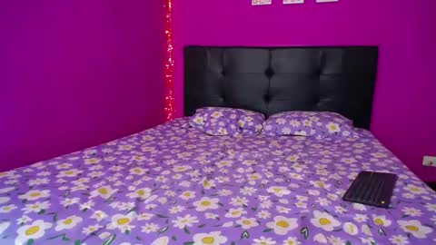 ZARA ANYELINA online show from 12-02-24, 12:51