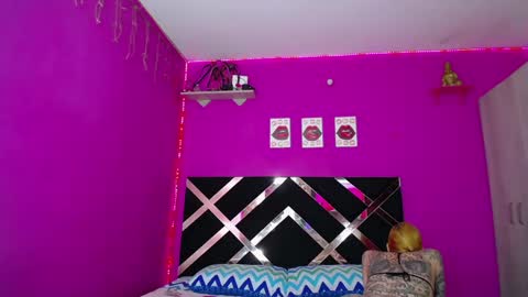 ZARA ANYELINA online show from 02-22-25, 06:28