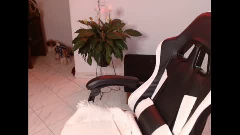 Snapshot of zarabby_skuirt chatting on 12-26-24, 03:16 Zarabby online show from 12-26-24, 03:16