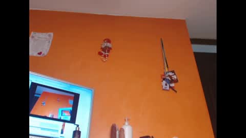 Snapshot of zarabby_skuirt chatting on 01-23-25, 07:29 Zarabby online show from 01-23-25, 07:29