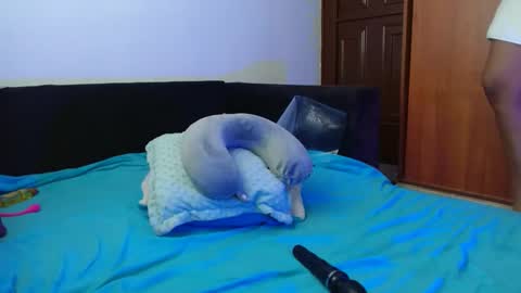 Snapshot of zarabby_skuirt chatting on 09-11-25, 05:02 Zarabby online show from 09-11-25, 05:02