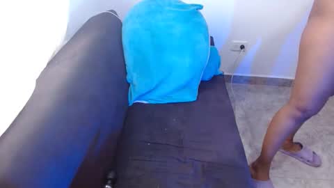 Snapshot of zarabby_skuirt chatting on 09-21-25, 12:51 Zarabby online show from 09-21-25, 12:51