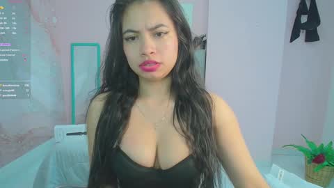 Zarah  online show from 01-07-25, 07:17