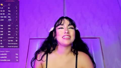 Snapshot of zarahfoster chatting on 02-05-25, 04:14 online show from 02-05-25, 04:14