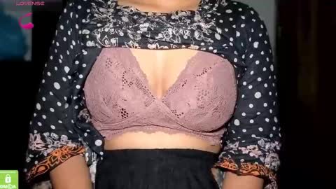 Snapshot of zararaina chatting on 02-17-26, 12:18 zararaina online show from 02-17-26, 12:18