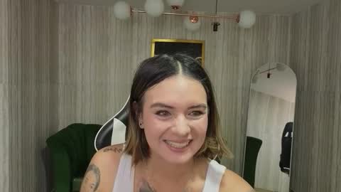 Isabella online show from 01-14-26, 12:33