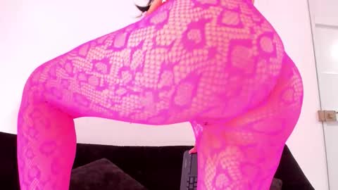 Zarella  online show from 11-28-25, 03:14