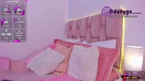 Zariana online show from 10-06-25, 10:18