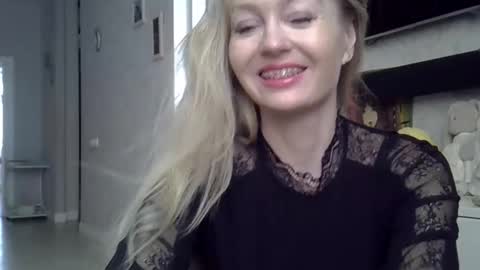 Zarina Swift online show from 03-09-25, 08:18