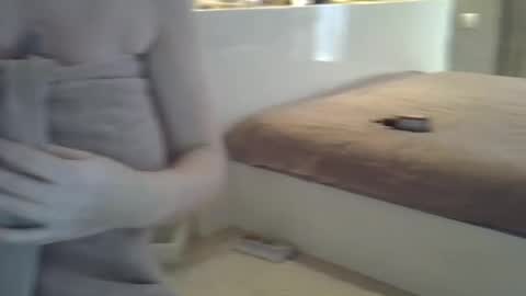 Zarina Swift online show from 10-16-25, 04:13