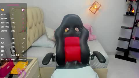 zarith_prada online show from 11-15-25, 12:23