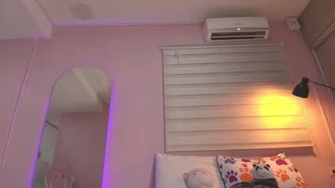 Snapshot of zary_saenz chatting on 11-07-25, 12:05 Zary online show from 11-07-25, 12:05